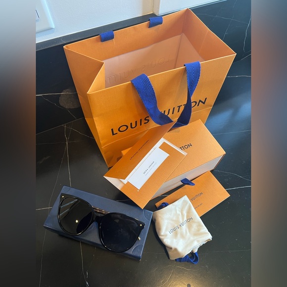 Louis Vuitton Black Sunglasses